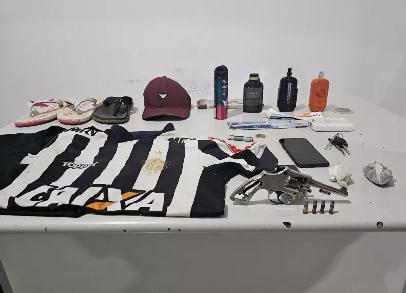 Operação da PM apreende drogas e arma de irmãos suspeitos de tráfico e homicídios