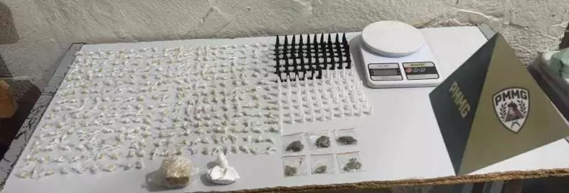 Operação da PM em Montes Claros apreende 400 pedras de crack e prende vigia