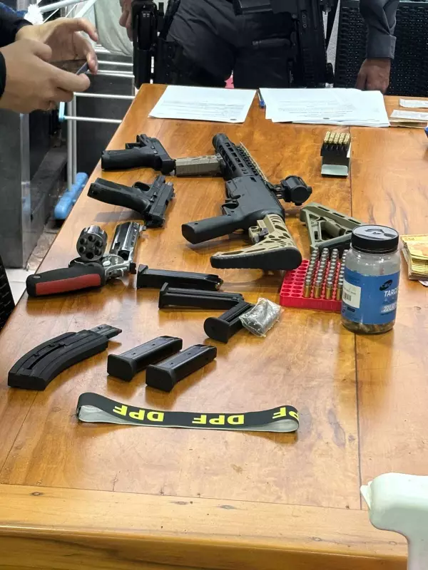 Operação Expurgo: PF e PM apreendem armas e cumprem mandados contra tráfico internacional