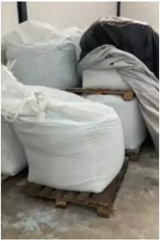 Operação fecha fábrica clandestina de falsificação de sabão em pó em Igarapé