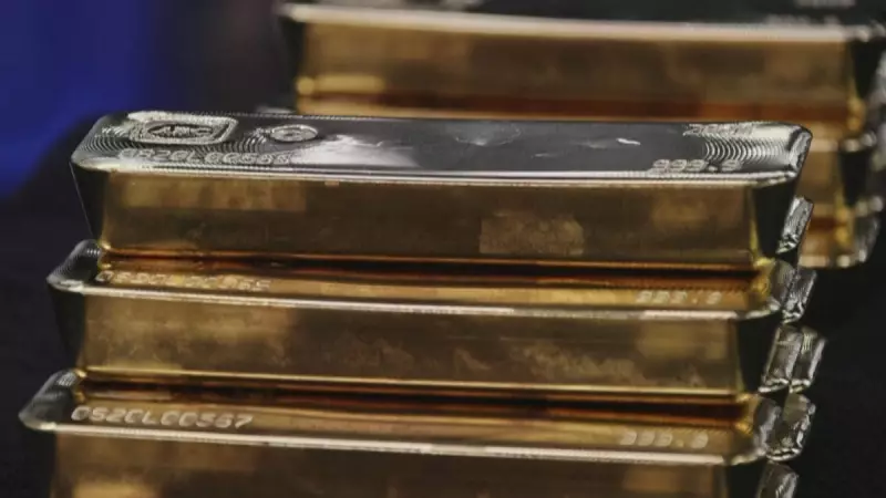 Ouro dispara mais de 70% desde posse de Trump nos EUA, atingindo recorde histórico