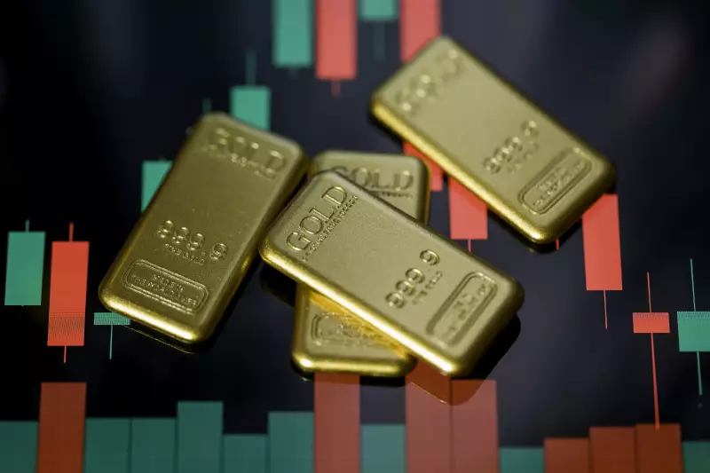 Ouro em Alta: Como Investir e Riscos Explicados por Economista