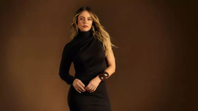 Paolla Oliveira denuncia invasão após receber 30 buquês de admirador