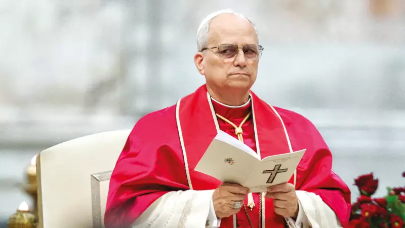 Papa Leão XIV reúne 245 cardeais e pede Igreja mais inclusiva