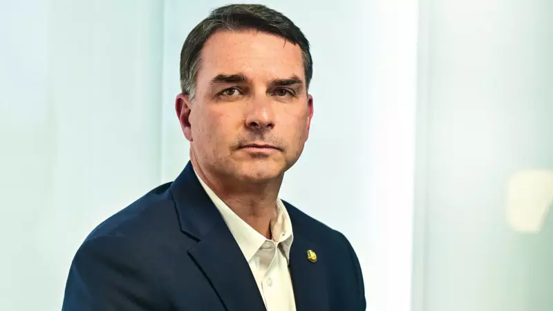 Pesquisa Quaest 2026: Flávio Bolsonaro tem alta rejeição e polarização pode favorecer Lula