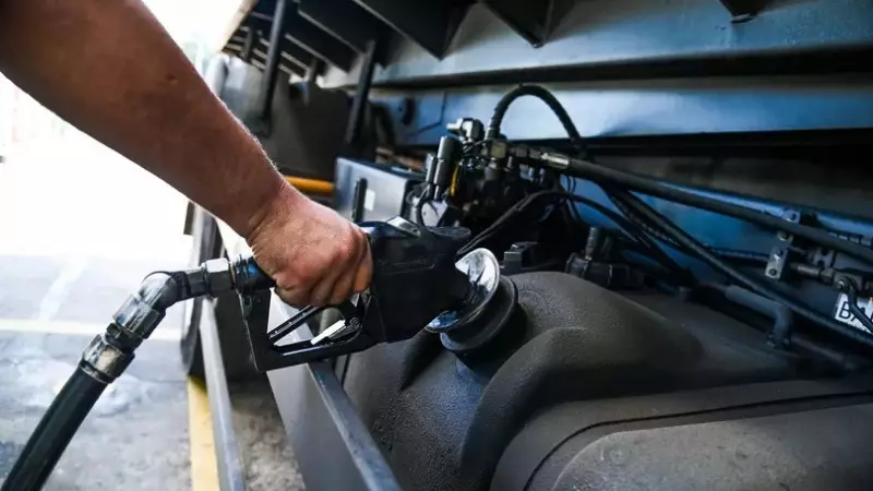 Petrobras reduz preço da gasolina em 5,2% para distribuidoras, mas impacto no DF pode ser menor