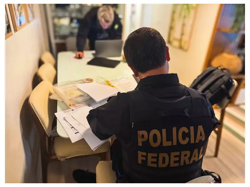 PF apreende carros, relógios de luxo e bloqueia R$ 5,7 bi ligados a Vorcaro