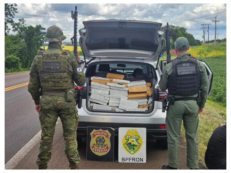 PF apreende mais de 660 kg de drogas em veículo adulterado e roubado no Paraná