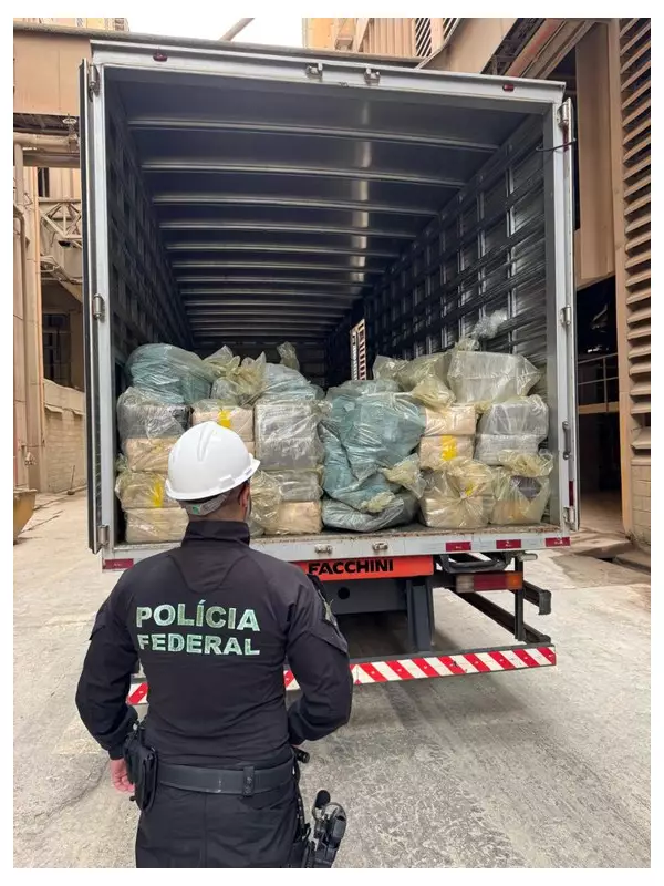 PF incinera 8 toneladas de drogas apreendidas em Minas Gerais em 2025