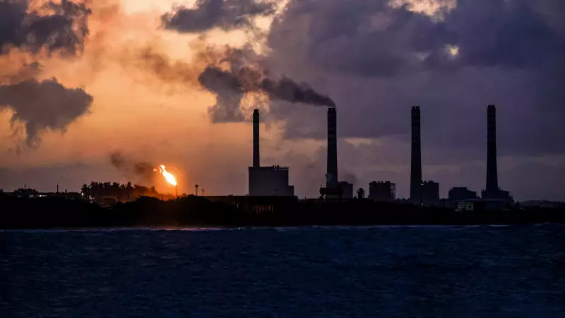 Plano dos EUA para petróleo venezuelano consome 13% do orçamento de carbono