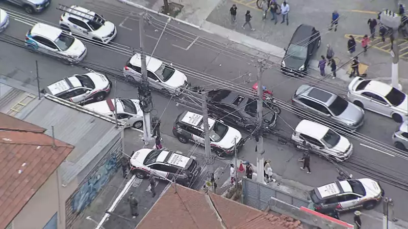 PM de folga reage a assalto e troca tiros com criminosos na Vila Mariana, SP