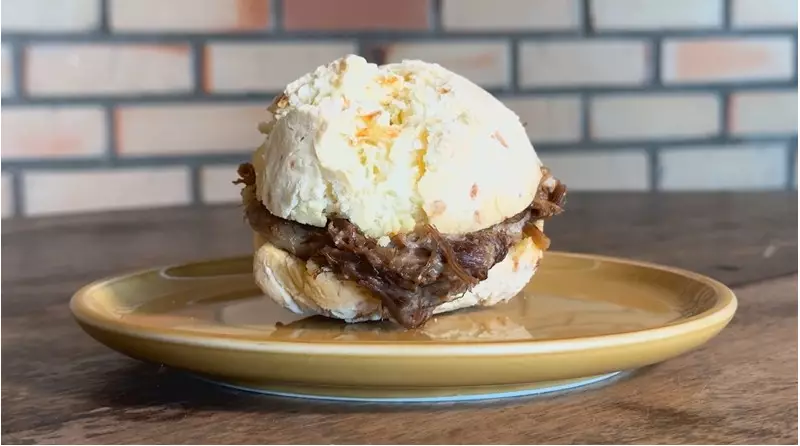 Pão de queijo recheado: receita do Clube Rural ensinada por Katrine Santos