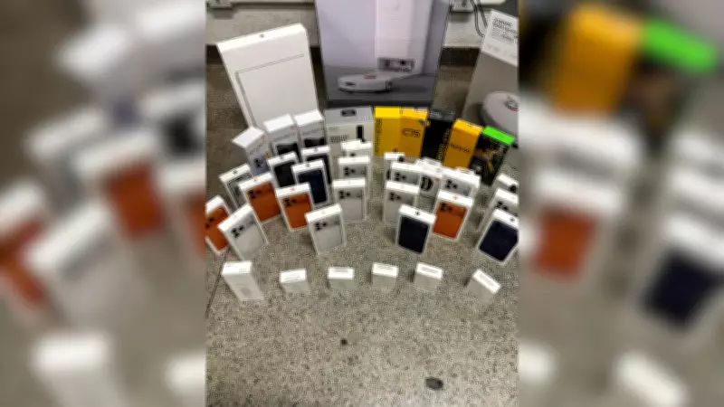 Polícia apreende iPhones, perfumes e medicamentos em Uberaba após denúncia anônima