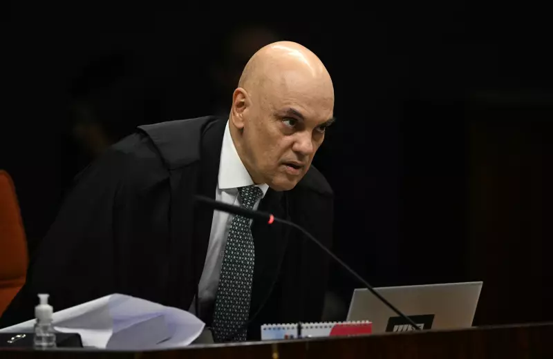 Por ordem de Moraes, Bolsonaro é transferido para sala na Papuda