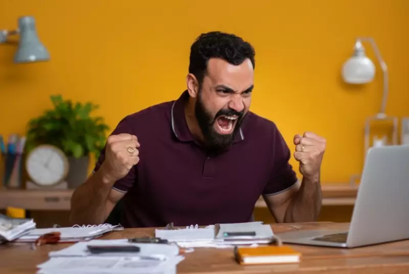 Por que xingamos as IAs? Expectativas altas e ilusão de consciência explicam raiva