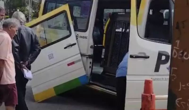 Porta de van do PAI-Serviço cai durante atendimento em Campinas, expondo falhas no sistema