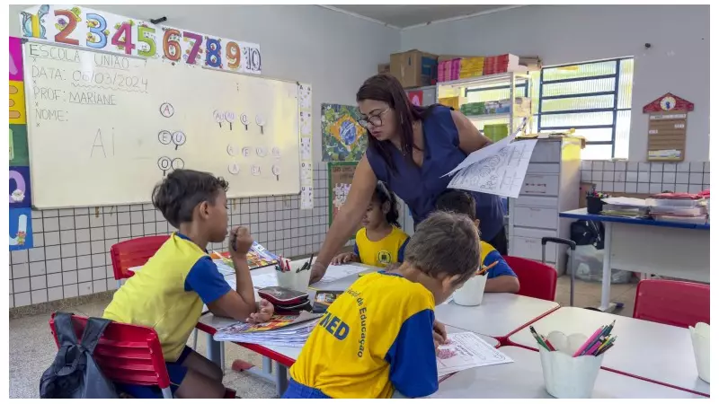 Porto Velho abre processo seletivo para 165 vagas de professores temporários