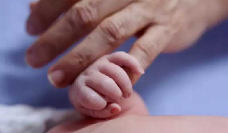 Prefeito de Manaus perde filho bebê; políticos prestam solidariedade à família