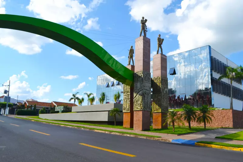 Prefeitura de Ibaté (SP) abre concurso com 90 vagas; salários chegam a R$ 7,5 mil