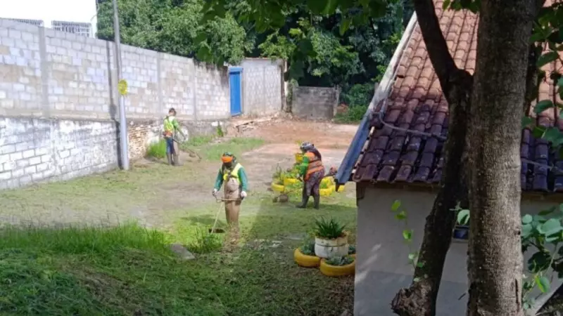 Prefeitura de Poços de Caldas inicia operação de limpeza em escolas antes do retorno às aulas