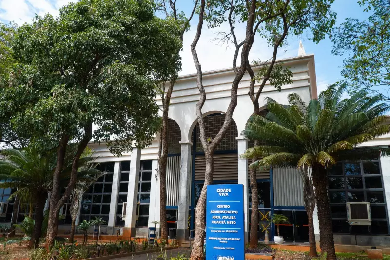 Prefeitura de Uberaba descredencia Banco Master após liquidação do BC