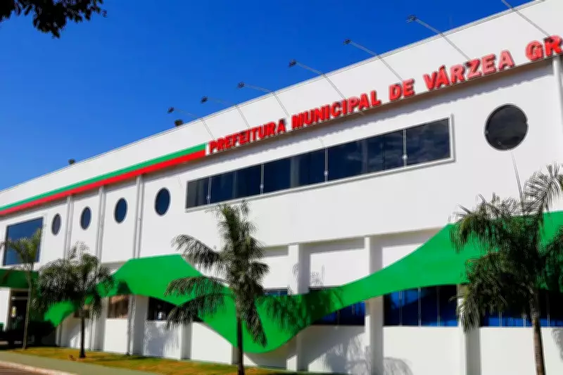 Prefeitura de Várzea Grande (MT) oferece salários abaixo do piso em edital para 13 áreas de nível superior