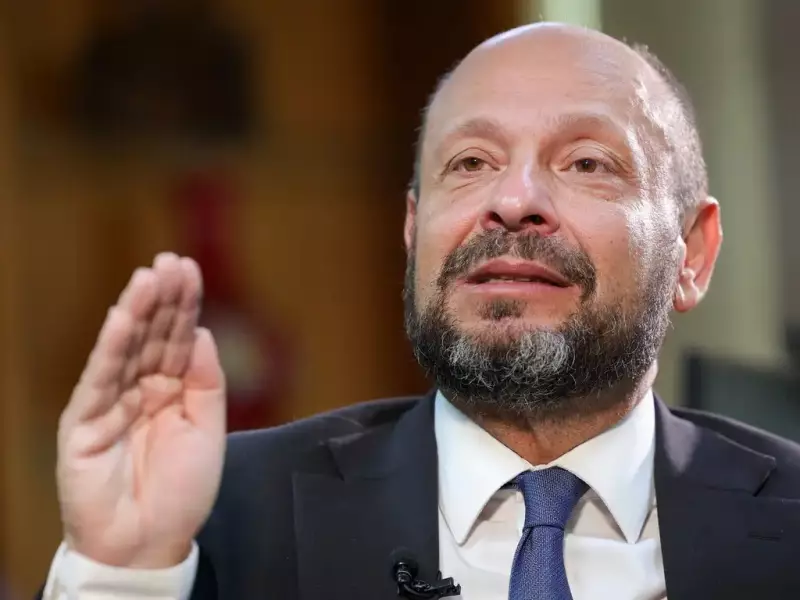 Pressão sobre chefe do INSS cresce no governo Lula por falta de resultados e fila de 3 milhões