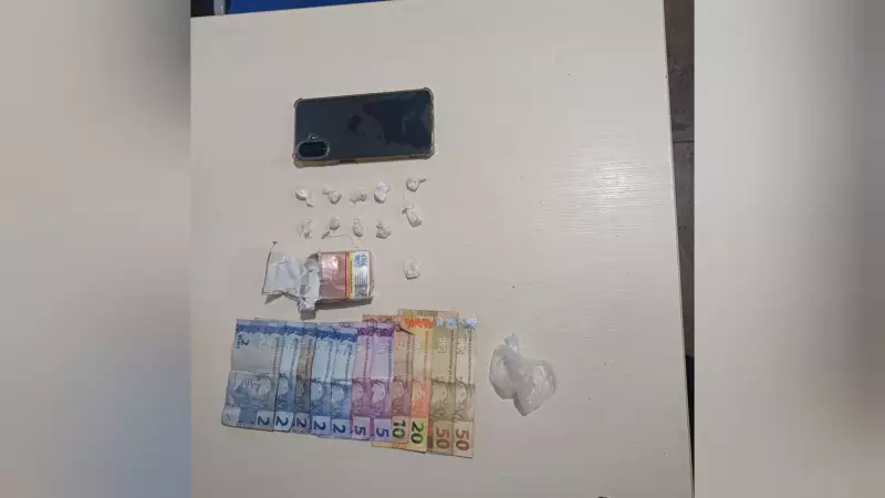 Prisão por tráfico de drogas em Santarém: celular, entorpecentes e dinheiro apreendidos