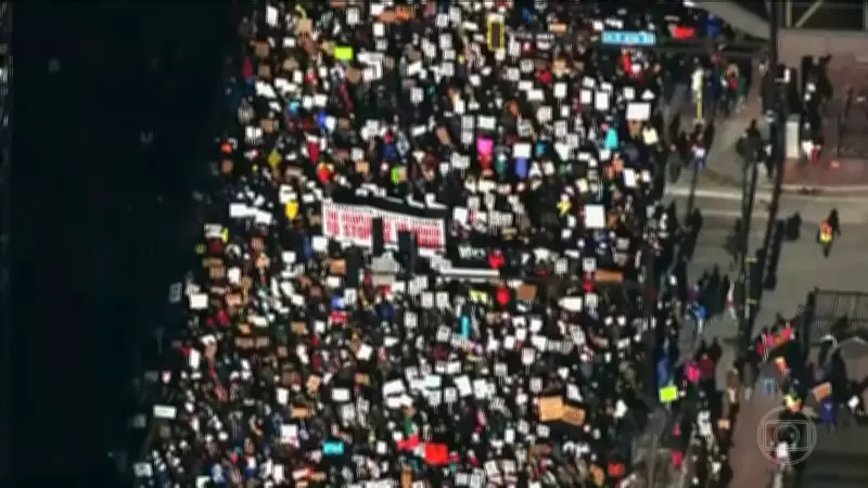 Protestos nos EUA contra ICE e morte de enfermeiro geram investigação federal e prisão de jornalistas