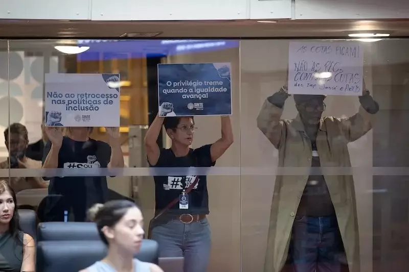 PT e PSOL acionam STF contra veto a cotas raciais em universidades de Santa Catarina