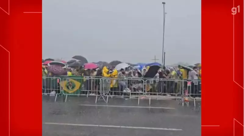 Raio atinge ato pró-Bolsonaro em Brasília: 8 em estado grave e 72 atendidos