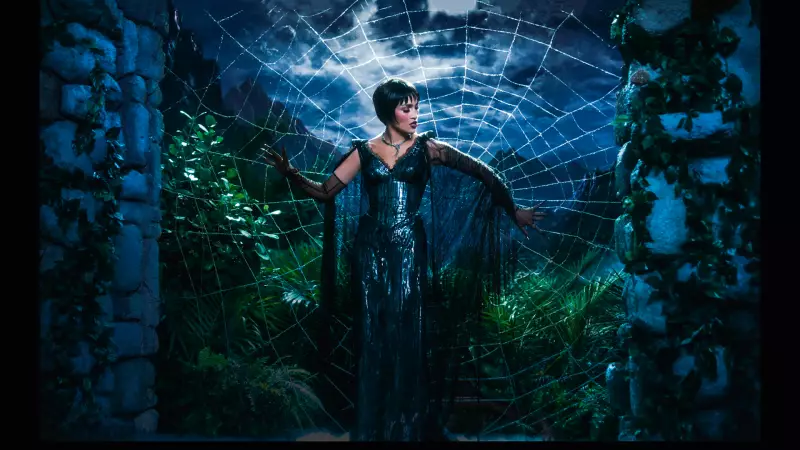 Remake de 'O Beijo da Mulher Aranha' com Jennifer Lopez falha em crítica