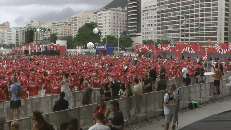Rio bate recorde mundial com superbateria de 1.243 ritmistas no Carnaval Fan Fest