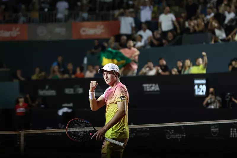 Rio Open 2025: Lorenzo Musetti (5º do mundo) e João Fonseca lideram lista de confirmados
