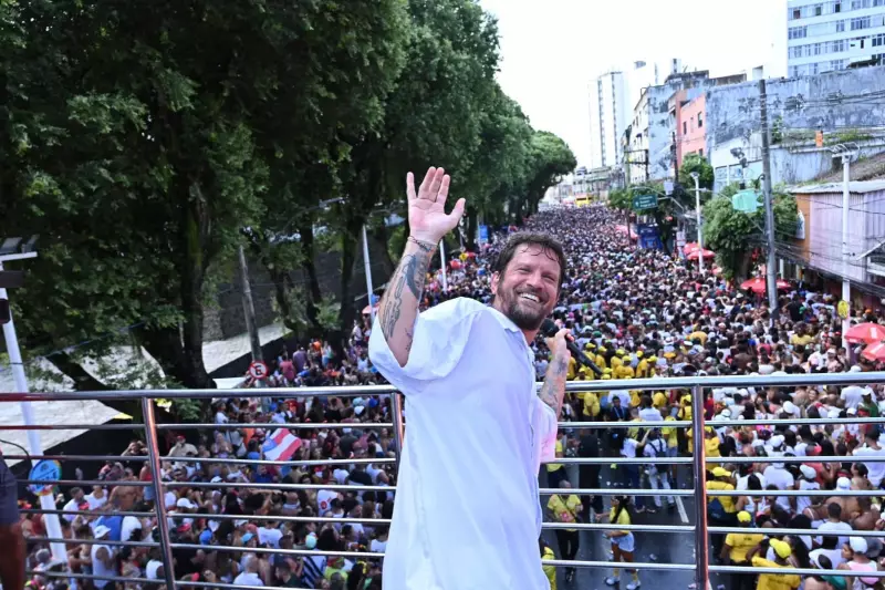 Saulo Fernandes faz show gratuito em Salvador no domingo com caráter solidário
