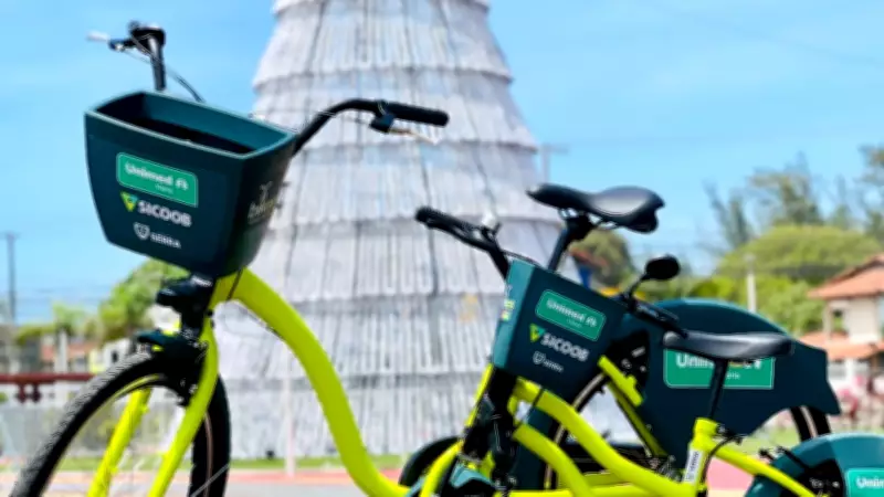 Serra inaugura sistema de bicicletas compartilhadas Bikes com 10 estações estratégicas