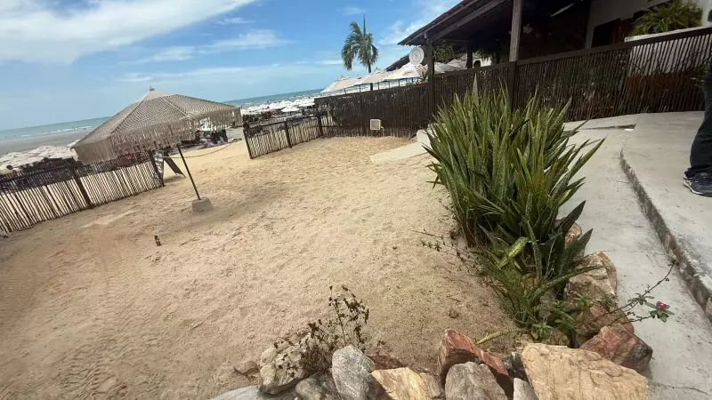 SPU notifica 15 estabelecimentos por uso irregular de áreas públicas em Jericoacoara