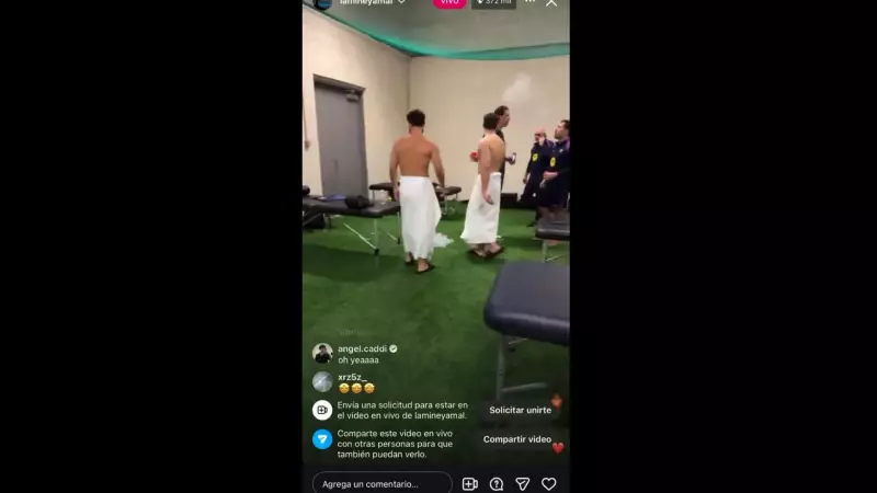 Szczesny flagrado fumando no vestiário após título do Barcelona