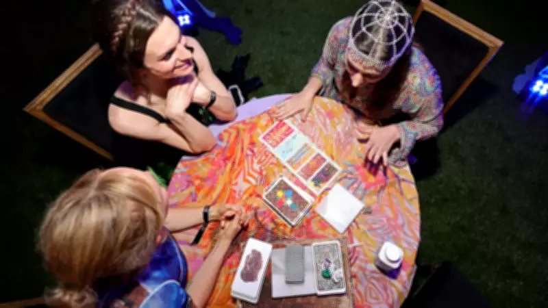 Tarô: Guia Completo da Prática Mística de Autoconhecimento e Previsões