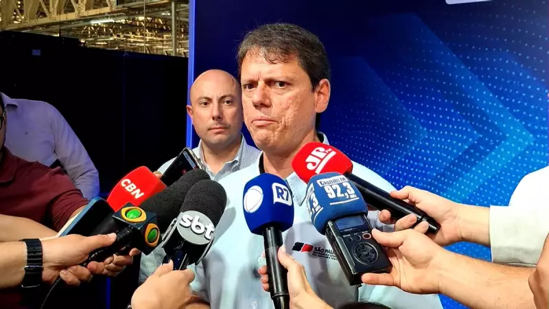 Tarcísio anuncia R$ 11 bi em carros híbridos e projeta derrotar PT em 2026