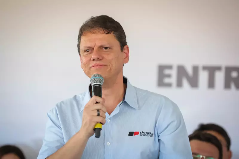 Tarcísio de Freitas confirma candidatura à reeleição em São Paulo e nega planos presidenciais