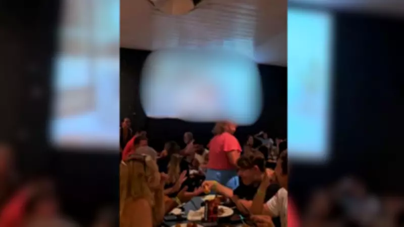 Telão de restaurante é invadido e exibe cenas de sexo explícito para clientes em Rio Preto
