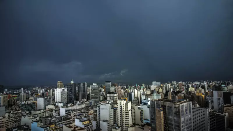 Temporal em SP deixa 14,5 mil imóveis sem energia nesta quarta-feira