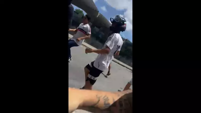 Torcedores se envolvem em briga violenta no Terminal do Barro antes de clássico no Recife