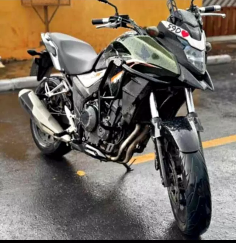 Trio armado rende família e rouba moto de R$ 45 mil em Várzea Grande (MT)