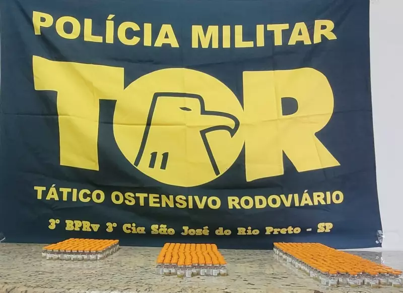 Três suspeitos presos com 648 frascos de emagrecedor em ônibus na SP-310 em Rio Preto