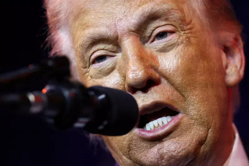 Trump anuncia venda de 50 milhões de barris de petróleo venezuelano pelos EUA