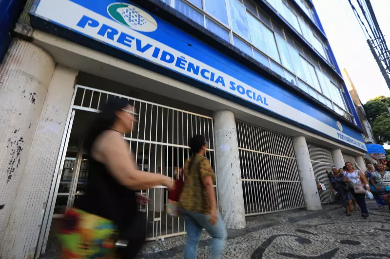 TST protege aposentadoria: dívidas civis não podem ter desconto no benefício