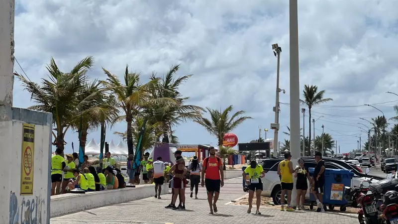 Turista de 60 anos morre após mal súbito em corrida na praia de Pirangi do Norte