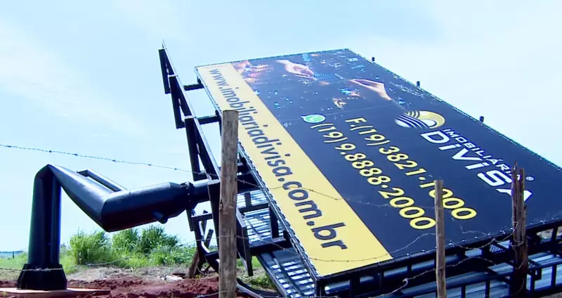 Vendaval em Elias Fausto: 17 árvores caem, posto de saúde é destelhado e 10 postes são derrubados